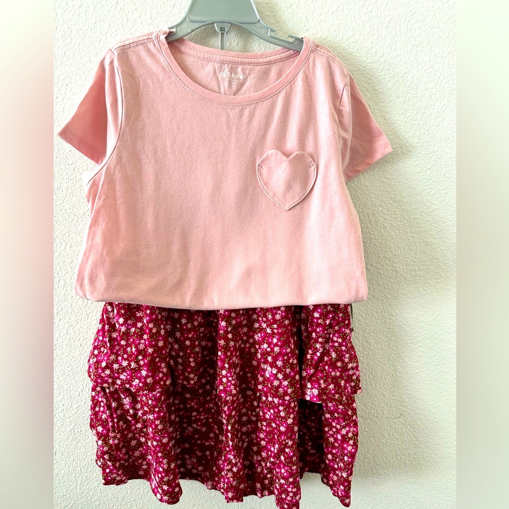 Girls outfit from Old Navy. Top and skirt 10/12